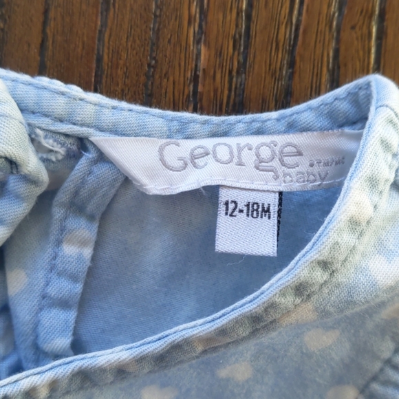 Infant dress - Picture 3 of 3